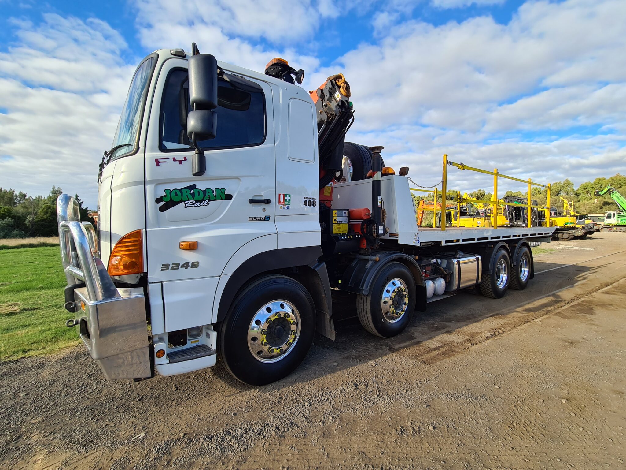 HINO 700, 8x4 Tilt Tray & Crane Truck Jordan Rail