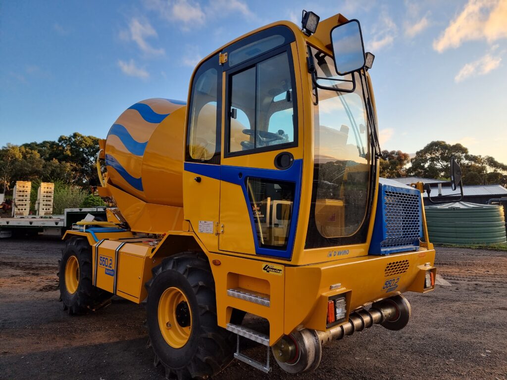 HiRail Agitators / Concrete Mixers Jordan Rail